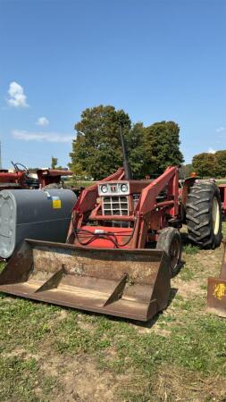 INTERNATIONAL 684 DIESEL TRACTOR