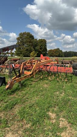 UNVERFERTH CULTI-PLANTER II NO-TILL ATTACHMENT