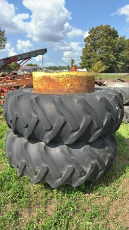 PAIR OF 20.8-34 DUALS