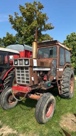 INTERNATIONAL HYDRO 100 DIESEL TRACTOR