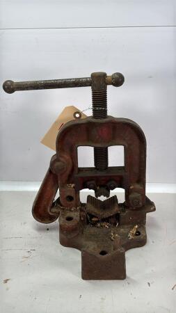 RIDGE 2.5IN PIPE VICE