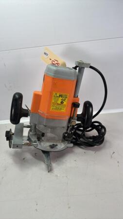 CHICAGO PLUNGE 15AMP ROUTER