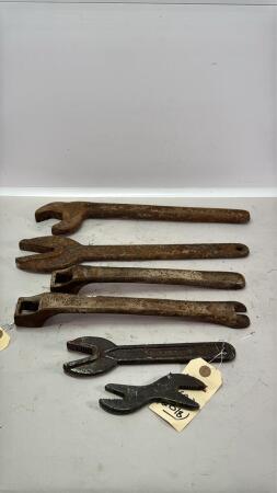 Quantity of Vintage Wrenches, Showing Rust