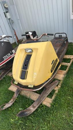 NOT RUNNING: STARCRAFT SNOWSTAR 400 SNOWMOBILE