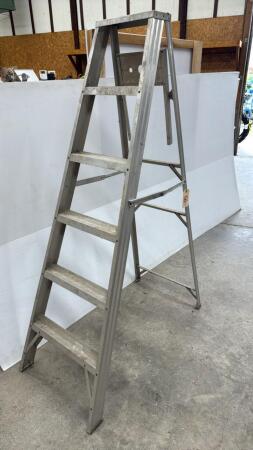 6FT ALUMINUM STEP LADDER