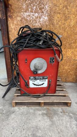 LINCOLN IDEALARC 250 ELECTRIC WELDER