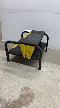 METAL 2 STEP STOOL