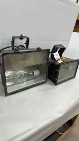 PAIR OF 120V FLOOD LIGHTS