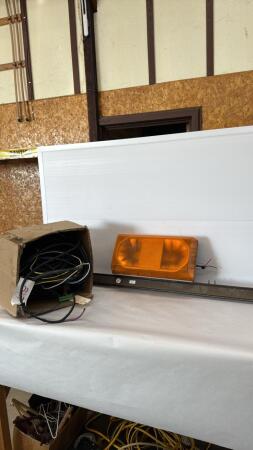 ORANGLE FLASHING LIGHT BAR