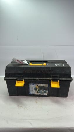 18IN PLASTIC TOOLBOX