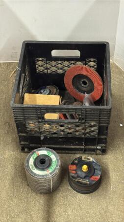LARGE QUANTITY OF ASSORTED FLAP DISCS
