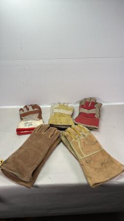 (5) PAIRS OF GLOVES