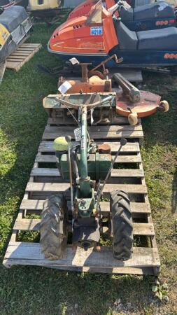 NOT RUNNING: GARDEN POWER UNIT WITH ATTACHMENTS