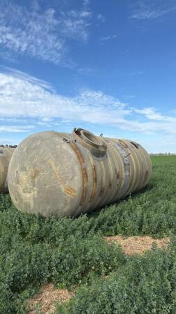 OFFSITE: 19.5FT X 7.5 FT RIBBED FIBREGLASS TANK