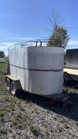 HOMEBUILT TANDEM 10FT CALF TRAILER