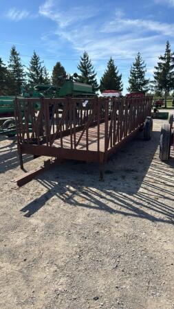 22FT X 7FT FEEDER TRAILER WITH LOCKING HEAD GATES