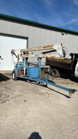 PROMARK TRAIL TYPE MAN LIFT