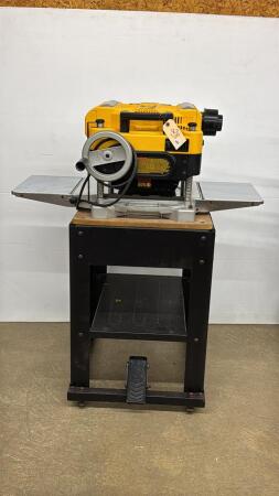 DEWALT DW735 13IN THICKNESS PLANER