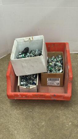 QUANTITY OF 3/8IN SEAL TITE FITTINGS
