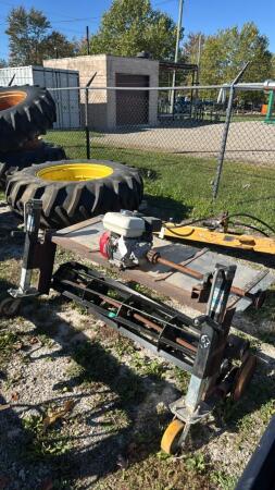 SHAVINGS SPREADER WITH HONDA GX160 MOTOR