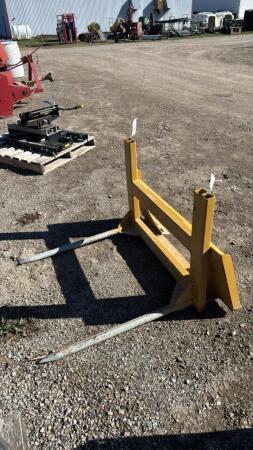 2-PRONG BALE SPEAR