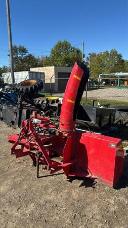 MCKEE 7FT SINGLE AUGER SNOWBLOWER