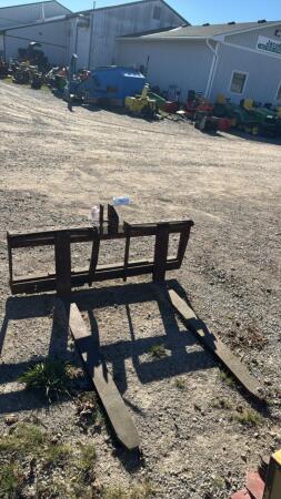 SET OF PALLET FORKS