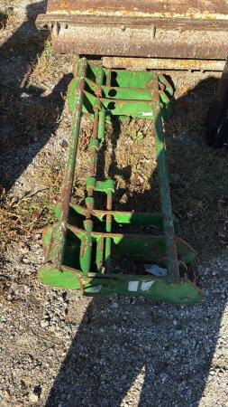 JOHN DEERE TO ALO ADAPTER PLATE