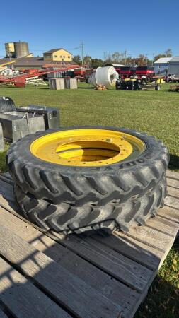 PAIR OF 320/90R50 TIRES ON UNVERFERTH RIMS