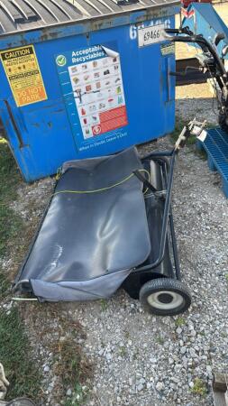 YARD COMMANDER 48IN PULL-TYPE LAWN SWEEPER