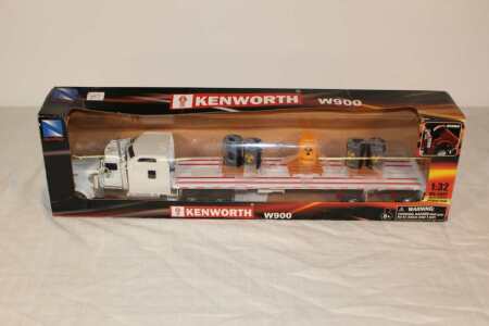 Kenworth W900 Semi, 1/32 Scale