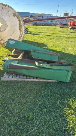 LOT OF JOHN DEERE CORN SNOUTS