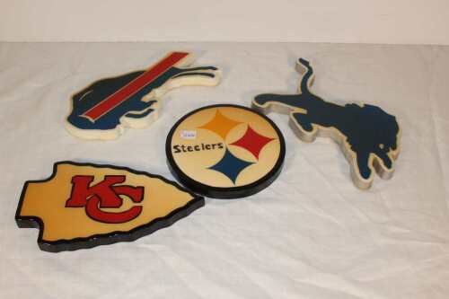 4 NFL Wall Plaques, Approx. 9" Wide