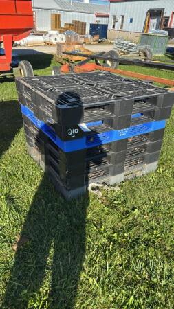 7-POLY PALLETS