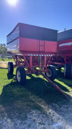 BRUNS 400 GRAVITY WAGON