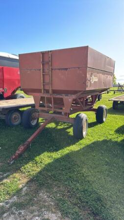 UNVERFERTH GRAVITY WAGON