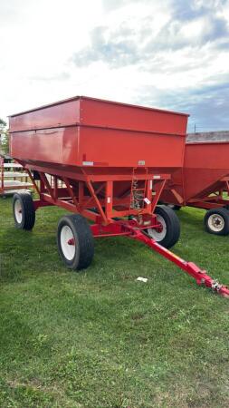 BRUNS 300 BUSHEL GRAVITY WAGON