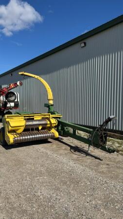 JOHN DEERE 3940 HARVESTER WITH PICKUP AND CORN HEAD