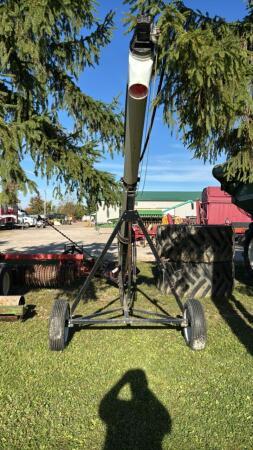 MARKET 20FT X 6IN HYD. DRIVE POLY AUGER