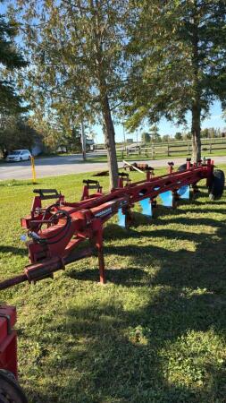KONGSKILDE 600 6 FURROW SEMI MOUNT PLOW