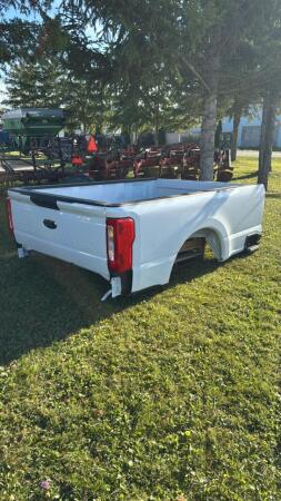 2023 FORD SUPERDUTY 8FT TRUCK BOX WITH TAILGATE