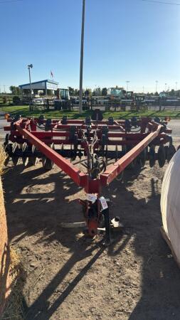WILRICH 13-SHANK DISC CHISEL PLOW
