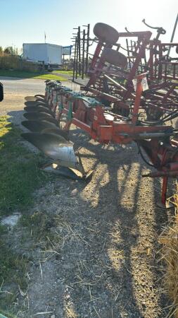 KVERNENLAND 6 FURROW SEMI MOUNT PLOW