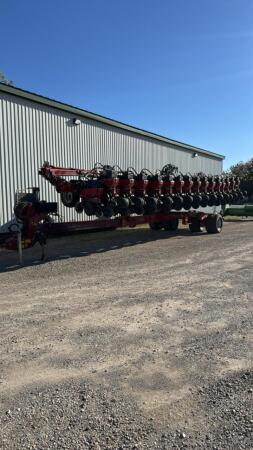 CASE IH 1245 16/31 PLANTER
