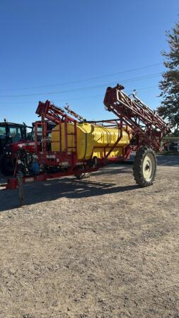 GREGSON 1000 GALLON SPRAYER WITH 80FT BOOM