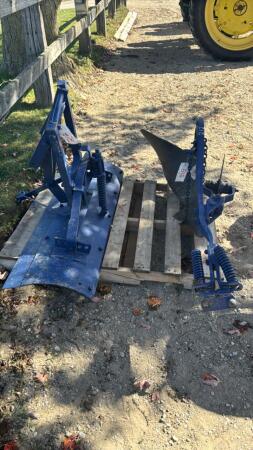 1 FURROW PLOW AND BLADE FOR CUB TRACTOR