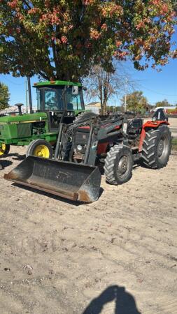 AGCO ALLIS 4650 MFWD DIESEL TRACTOR WITH LOADER