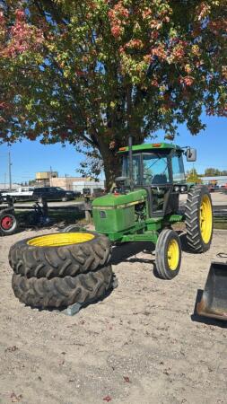 JOHN DEERE 2750 DIESEL TRACTOR
