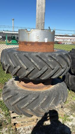 PAIR OF 18.4-38 T-RAIL DUALS