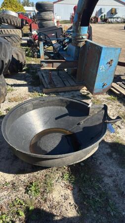 ROUND POLY AUGER HOPPER